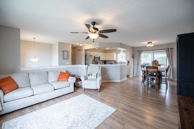 2025 Penny Lane, Hebron, KY 41048