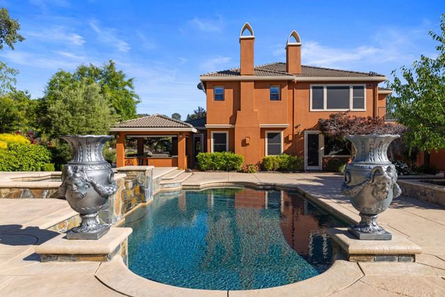 3047 Travois Cir, Rescue, CA 95672