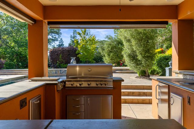 3047 Travois Cir, Rescue, CA 95672