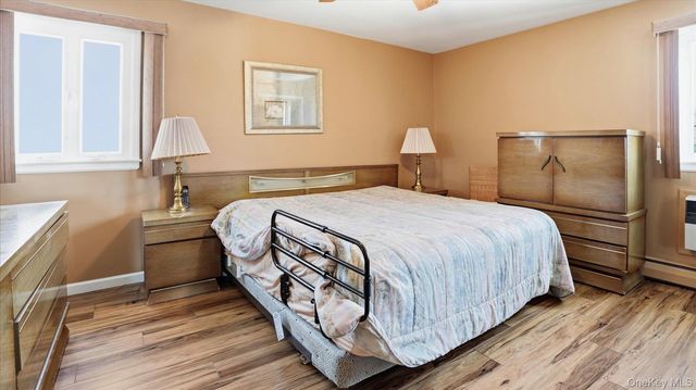 2432 Aron Drive N, Seaford, NY 11783