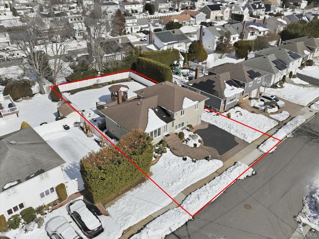 2432 Aron Drive N, Seaford, NY 11783