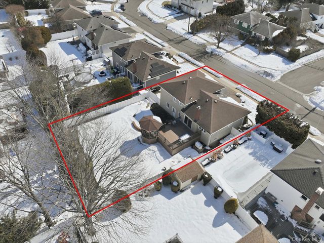 2432 Aron Drive N, Seaford, NY 11783