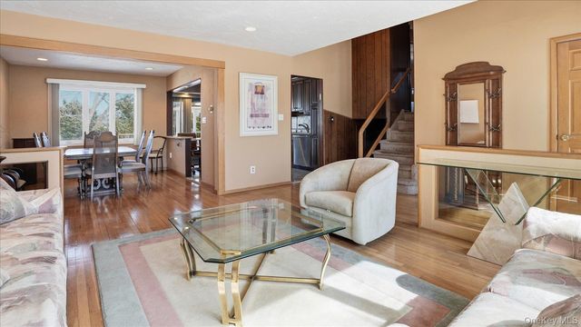 2432 Aron Drive N, Seaford, NY 11783