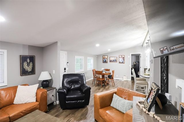 10102 Highway 67, Fredericktown, MO 63645