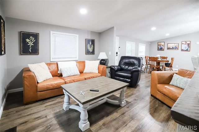 10102 Highway 67, Fredericktown, MO 63645
