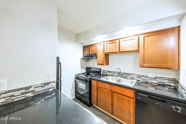 6320 N 16TH Street 10, Phoenix, AZ 85016