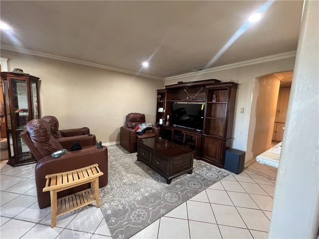 631 Miller, Pomona, CA 91766