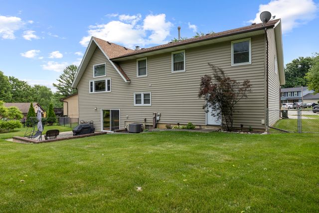 509 Blaine Street, Yorkville, IL 60560