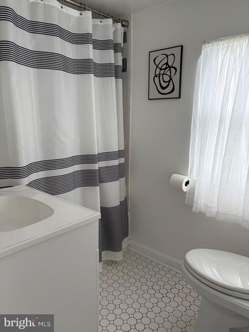 417 MAIN ST, Juliustown, NJ 08042