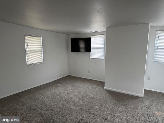 417 MAIN ST, Juliustown, NJ 08042
