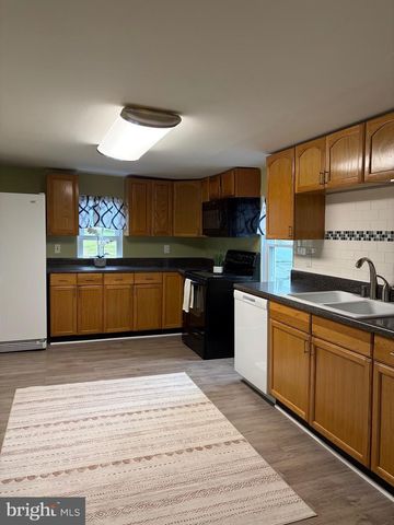 417 MAIN ST, Juliustown, NJ 08042