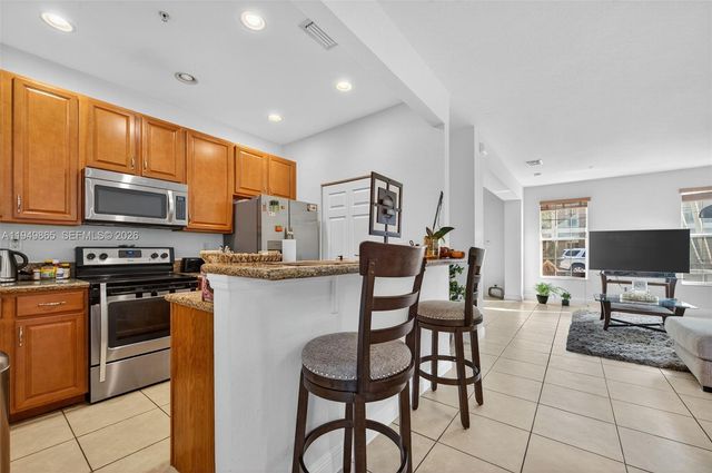 14615 SW 14th Street 14615, Pembroke Pines, FL 33027