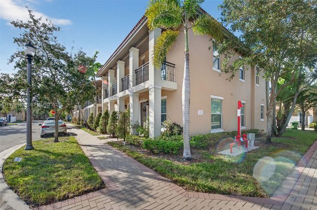 14615 SW 14th Street 14615, Pembroke Pines, FL 33027