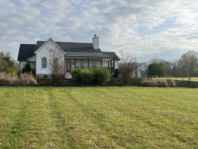 150 Edie Mae Ln, Winchester, TN 37398