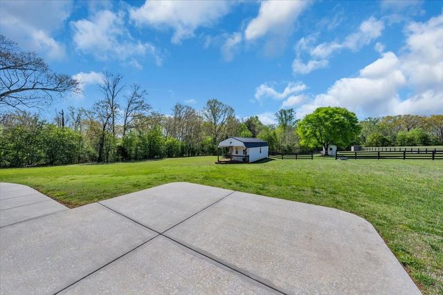 150 Edie Mae Ln, Winchester, TN 37398