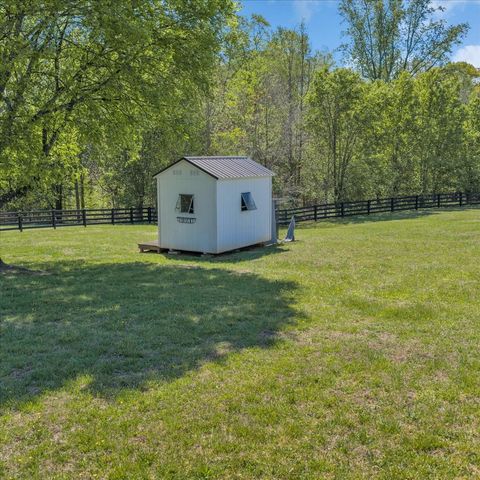 150 Edie Mae Ln, Winchester, TN 37398