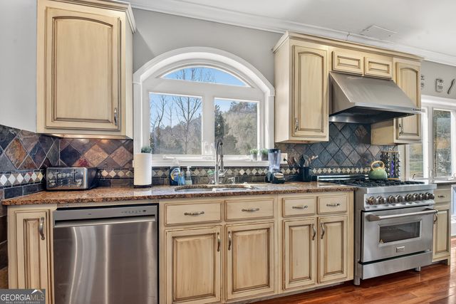 291 Kyle Arp Road, Blue Ridge, GA 30513