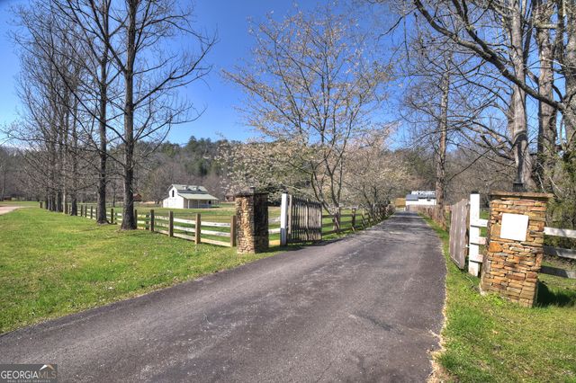 291 Kyle Arp Road, Blue Ridge, GA 30513