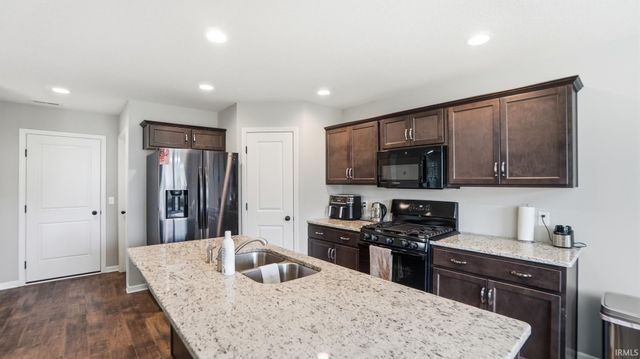 9529 Angelini Drive, Fort Wayne, IN 46818