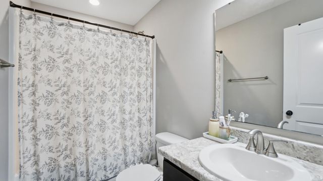 9529 Angelini Drive, Fort Wayne, IN 46818