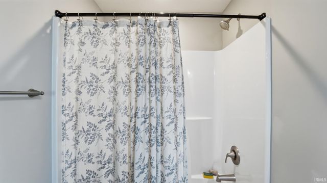 9529 Angelini Drive, Fort Wayne, IN 46818