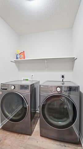 9529 Angelini Drive, Fort Wayne, IN 46818