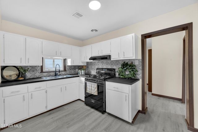 7655 HACIENDA Avenue, El Paso, TX 79915