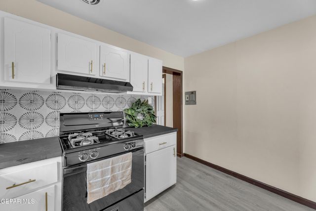 7655 HACIENDA Avenue, El Paso, TX 79915