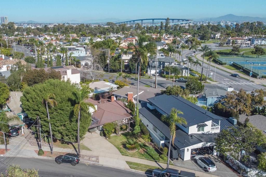 Image 3 of property listing at 1533 10th Street, Coronado, CA 92118