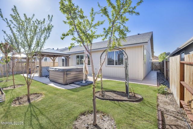 307 Granite Court, Dayton, NV 89403