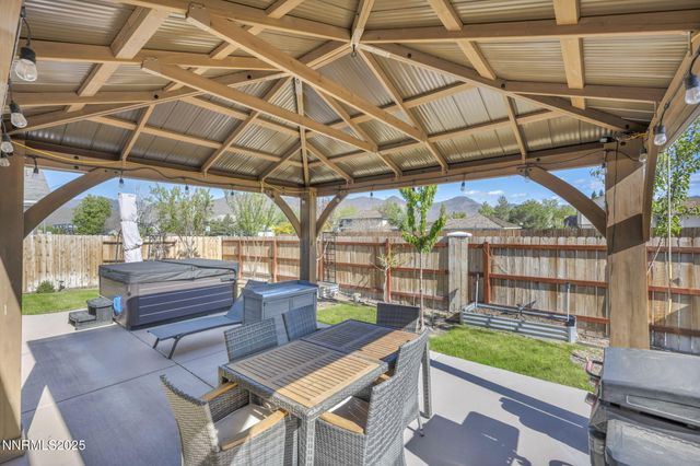 307 Granite Court, Dayton, NV 89403