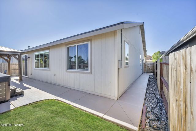 307 Granite Court, Dayton, NV 89403