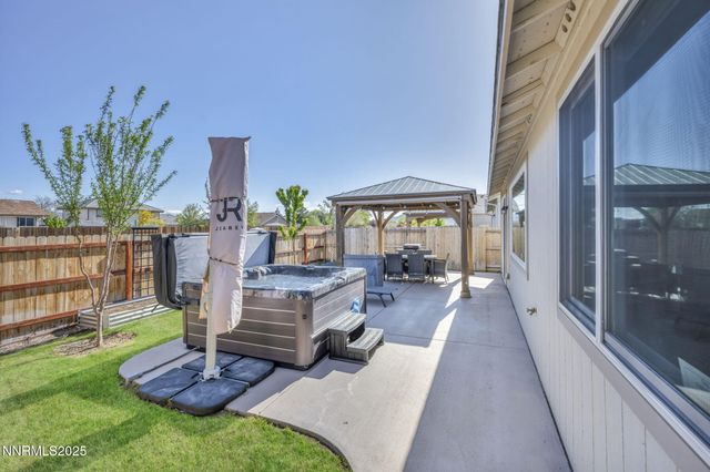 307 Granite Court, Dayton, NV 89403