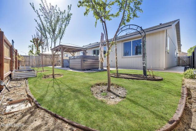 307 Granite Court, Dayton, NV 89403