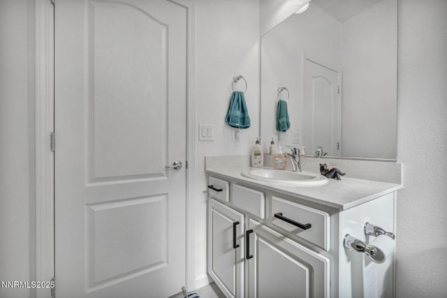 307 Granite Court, Dayton, NV 89403