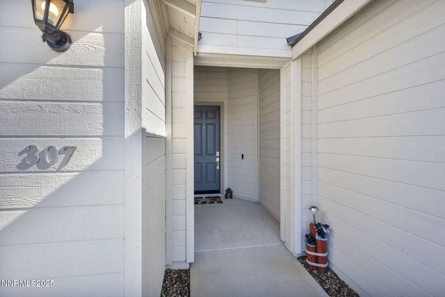 307 Granite Court, Dayton, NV 89403
