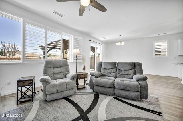 307 Granite Court, Dayton, NV 89403