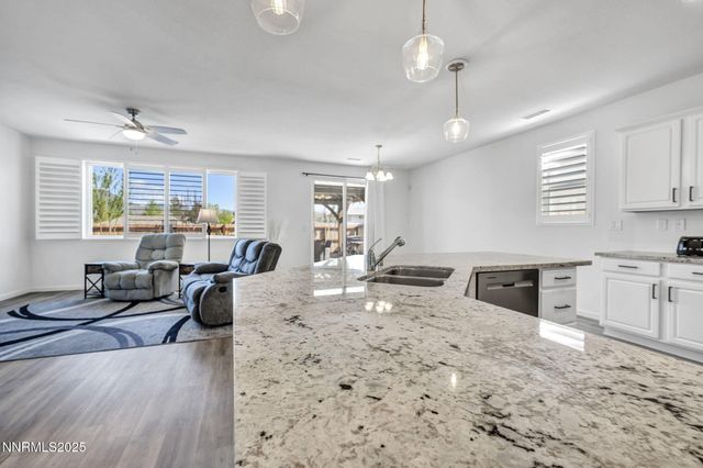 307 Granite Court, Dayton, NV 89403