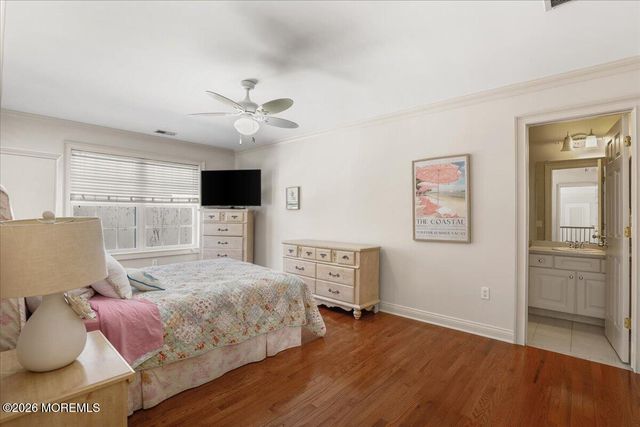 34 Rutledge Road, Marlboro, NJ 07746