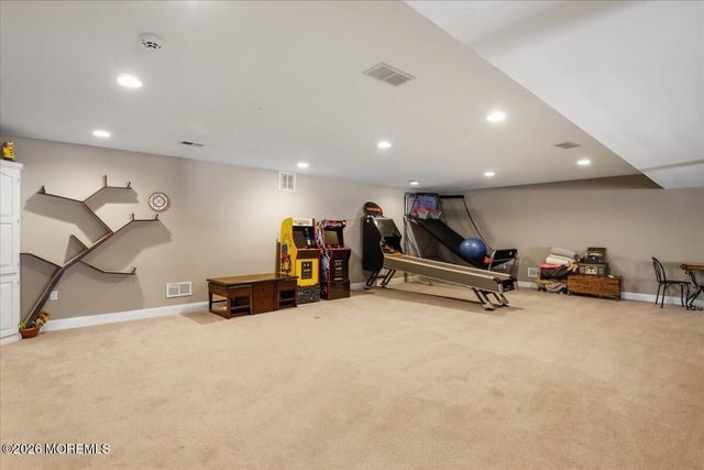 34 Rutledge Road, Marlboro, NJ 07746