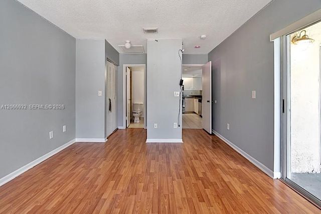 18830 NW 57th Avenue 304, Hialeah, FL 33015
