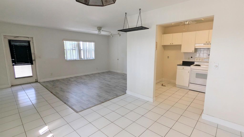Image 5 of property listing at 146 Tuscany B, Delray Beach, FL 33446