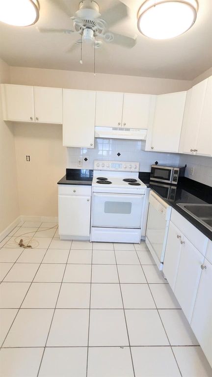 Image 7 of property listing at 146 Tuscany B, Delray Beach, FL 33446