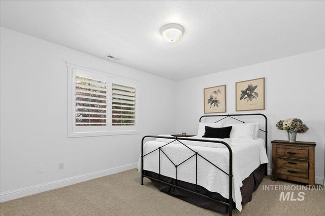 650 N Clearpoint Way, Eagle, ID 83616