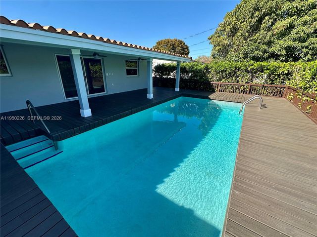 1811 SW 83rd Ave, Miami, FL 33155