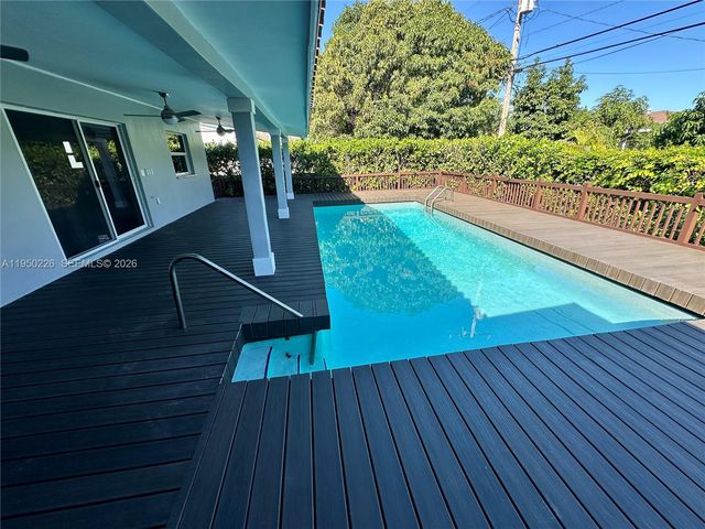 1811 SW 83rd Ave, Miami, FL 33155