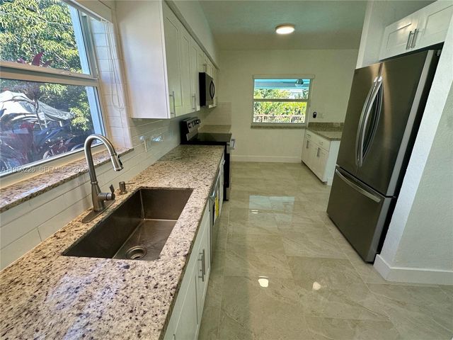 1811 SW 83rd Ave, Miami, FL 33155