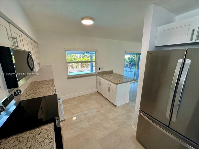 1811 SW 83rd Ave, Miami, FL 33155