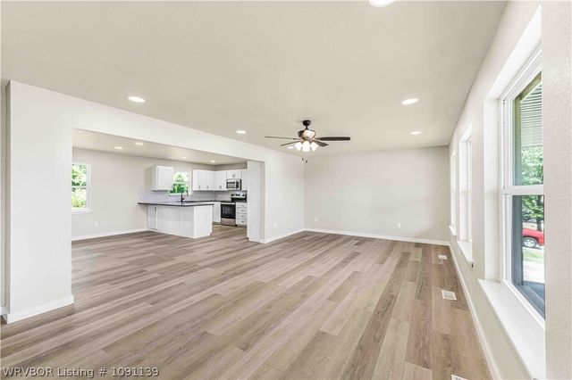 1205 N 11th Street, Van Buren, AR 72956