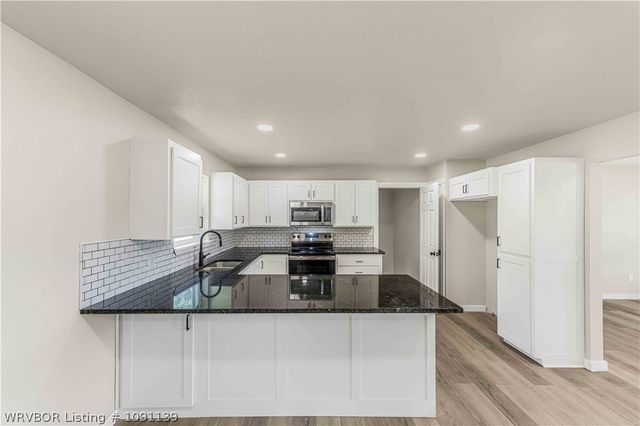 1205 N 11th Street, Van Buren, AR 72956
